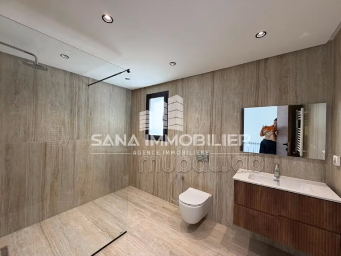 A vendre appartement luxeux en s3