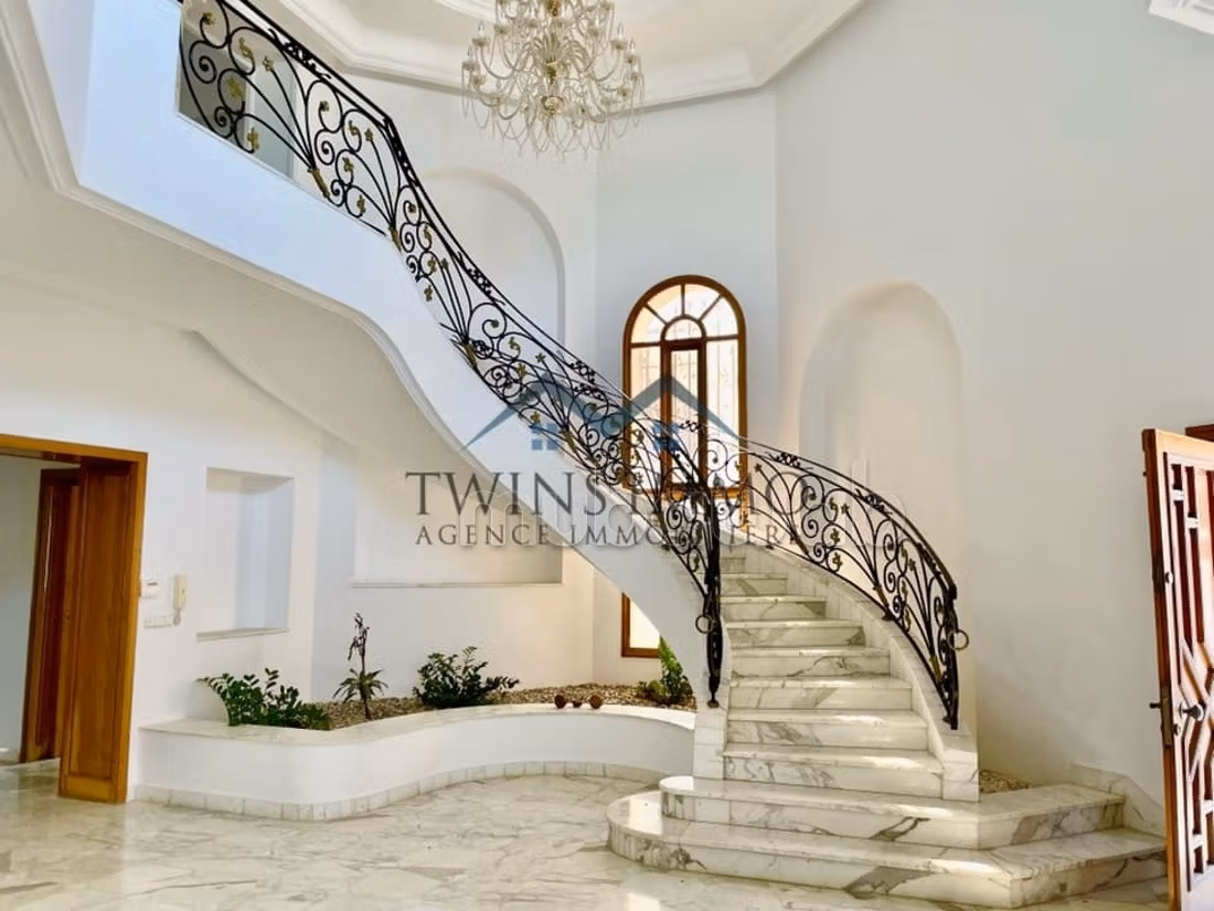 For Rent – Prestige Villa at La Marsa Beach