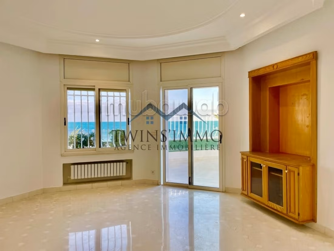 For Rent – Prestige Villa at La Marsa Beach
