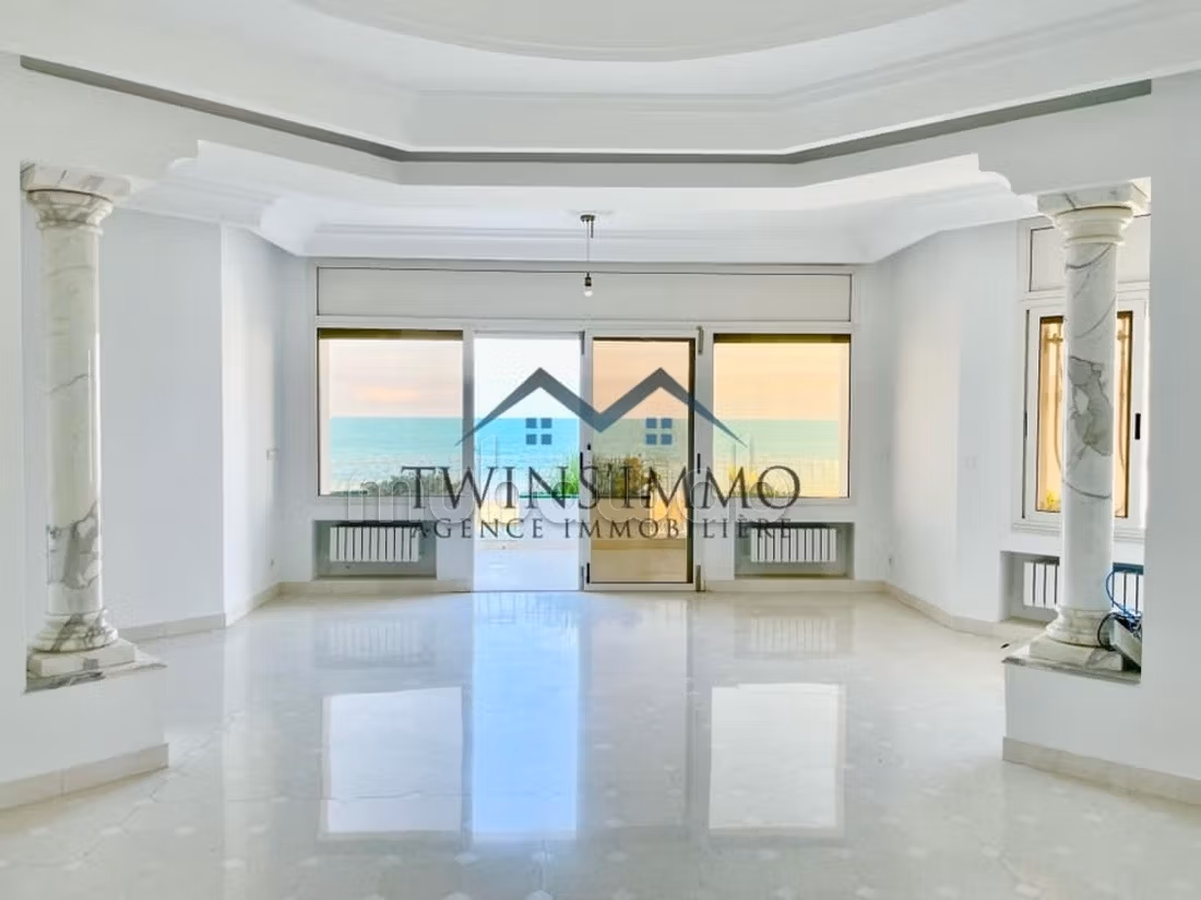 For Rent – Prestige Villa at La Marsa Beach