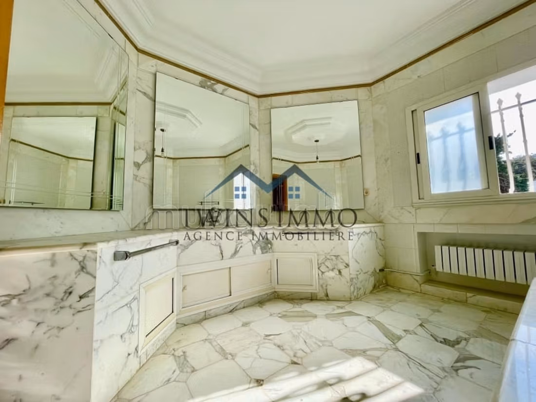 For Rent – Prestige Villa at La Marsa Beach