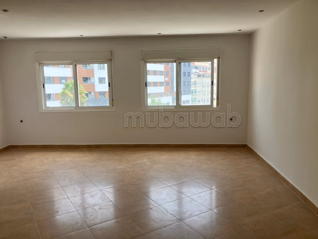Location Appart 150 m² 
Castilla 3 chambre 
Terasse