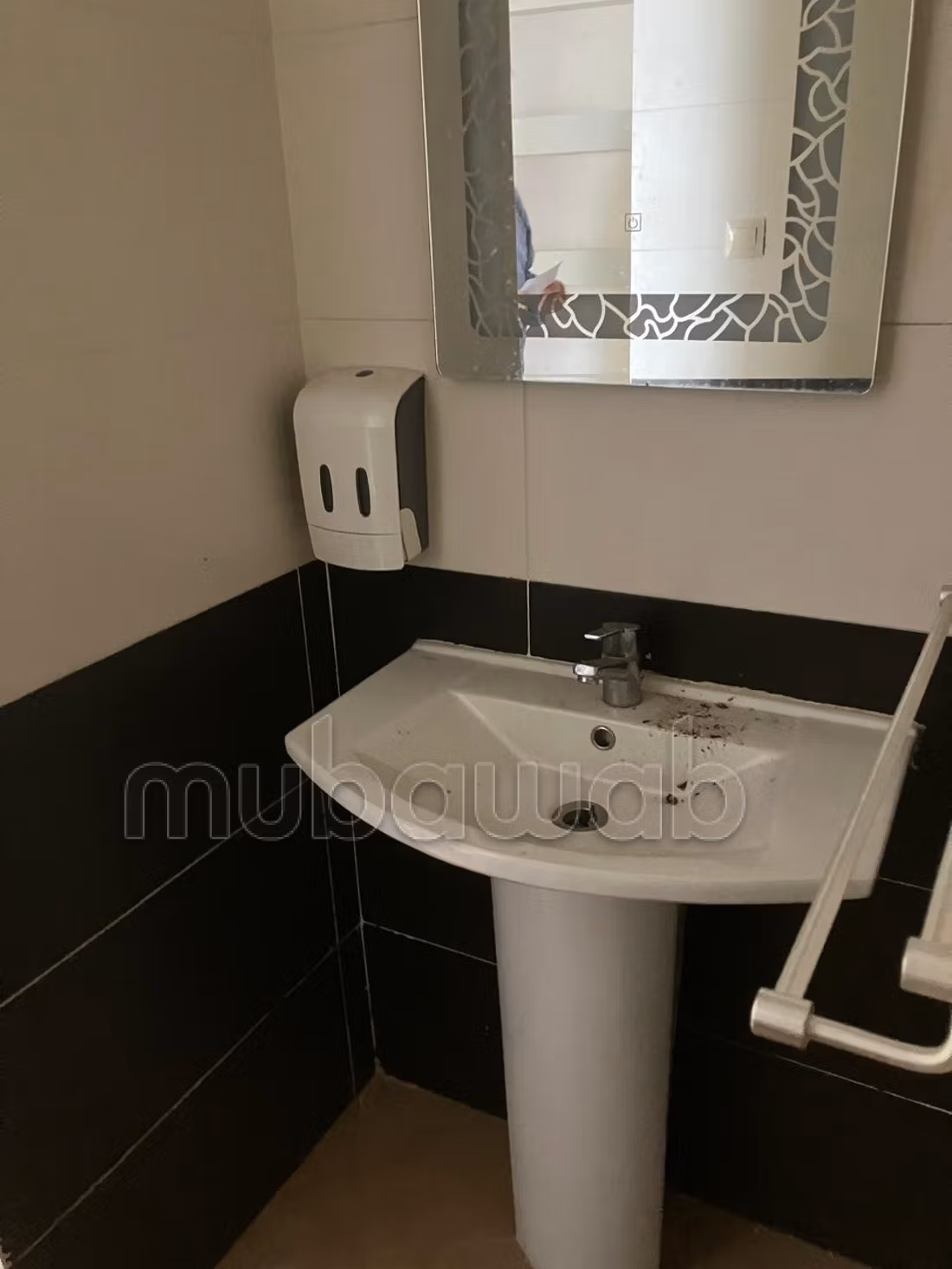 Location Appart 150 m² 
Castilla 3 chambre 
Terasse