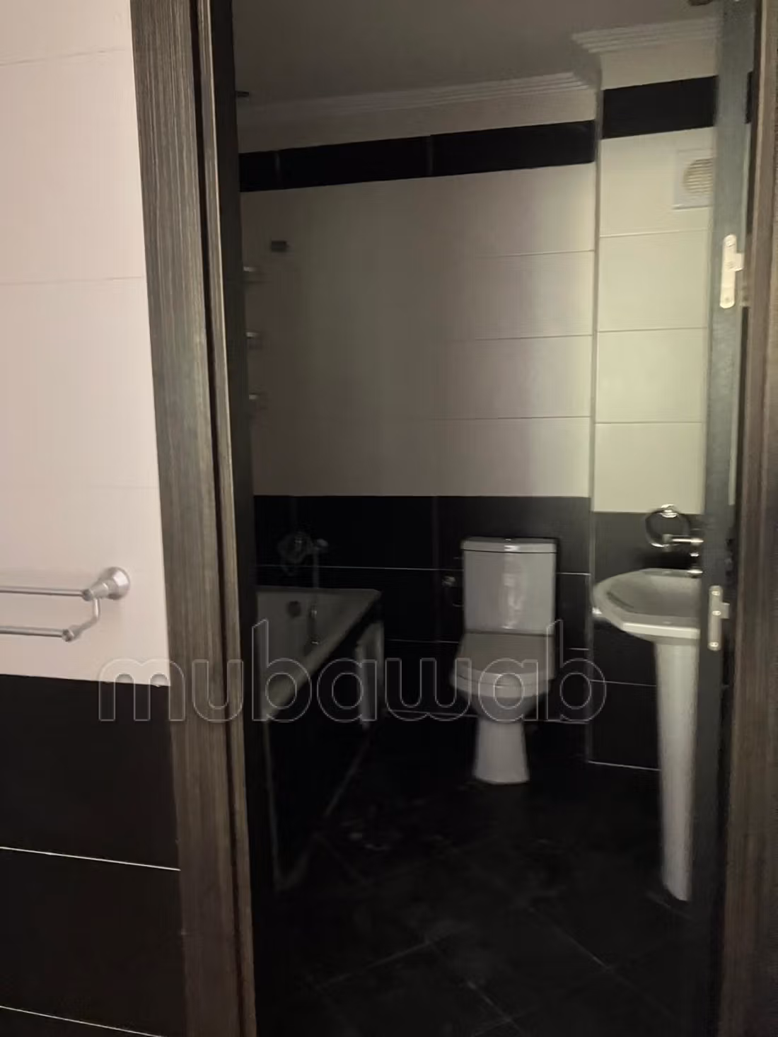 Location Appart 150 m² 
Castilla 3 chambre 
Terasse