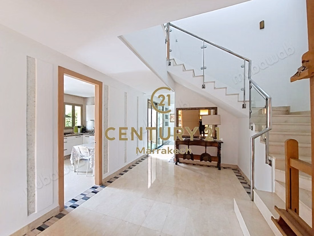Villa d’exception face au golf
