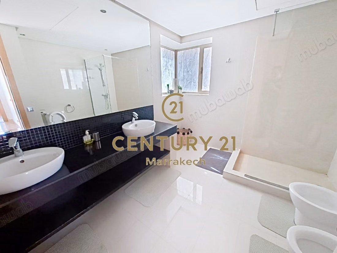 Villa d’exception face au golf