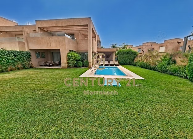 Villa d’exception face au golf