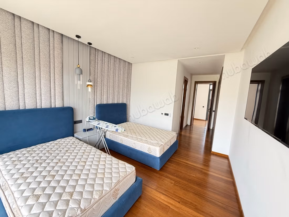 Vente d’une superbe villa neuf sur el menzeh 
route de zaer