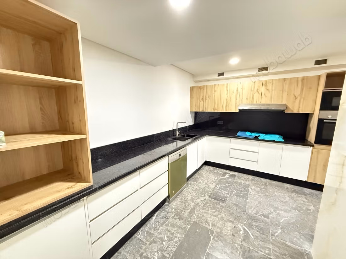 Vente d’une superbe villa neuf sur el menzeh 
route de zaer