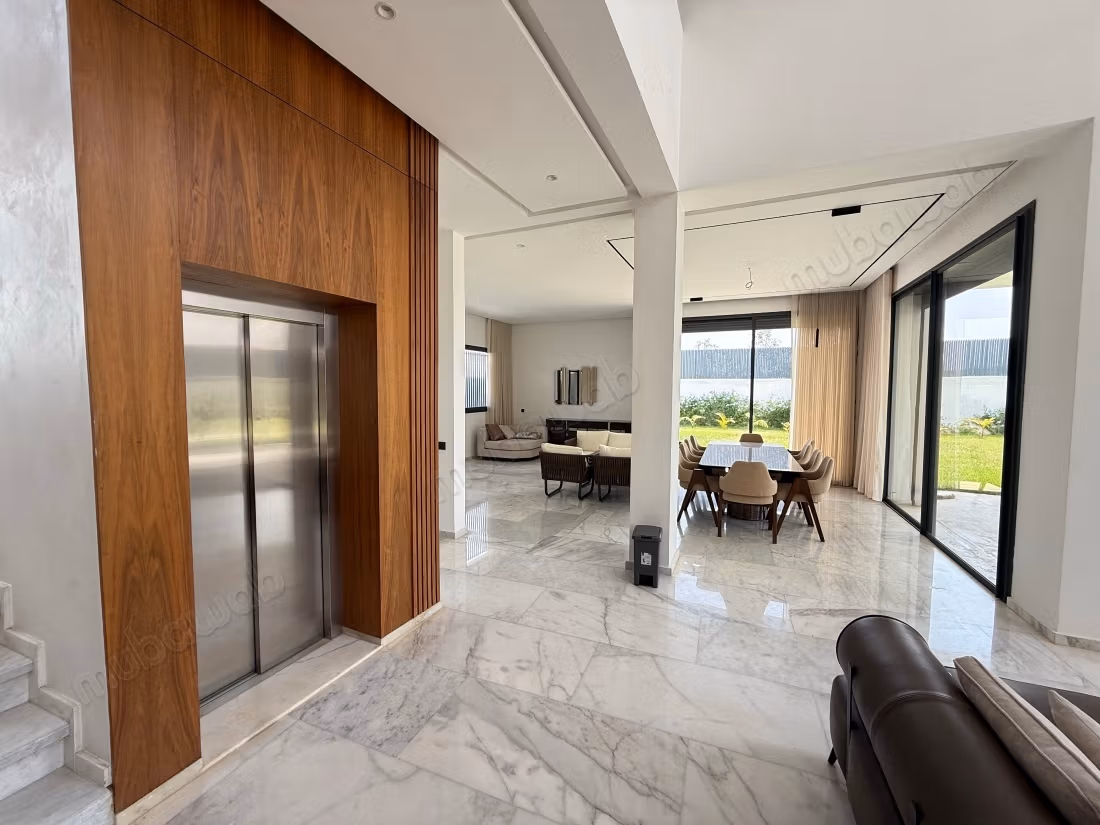 Vente d’une superbe villa neuf sur el menzeh 
route de zaer