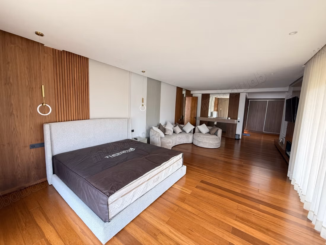 Vente d’une superbe villa neuf sur el menzeh 
route de zaer