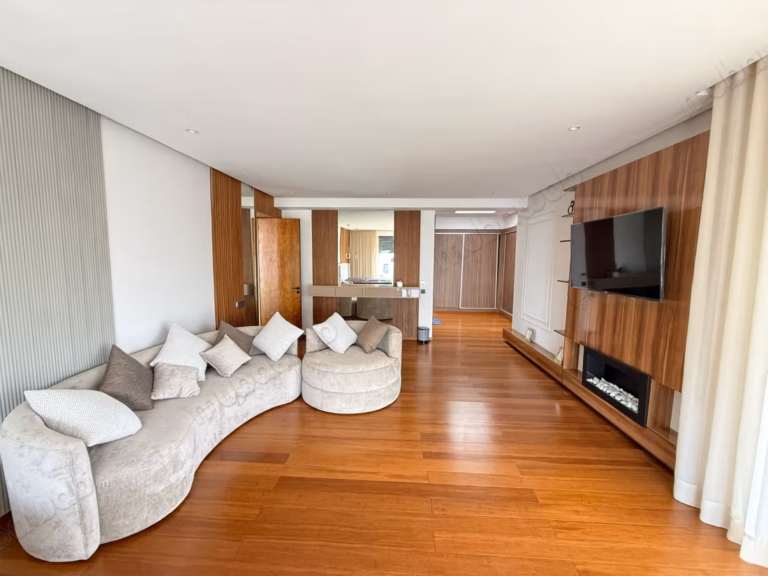 Vente d’une superbe villa neuf sur el menzeh 
route de zaer