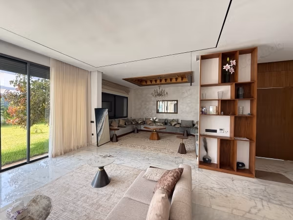 Vente d’une superbe villa neuf sur el menzeh 
route de zaer