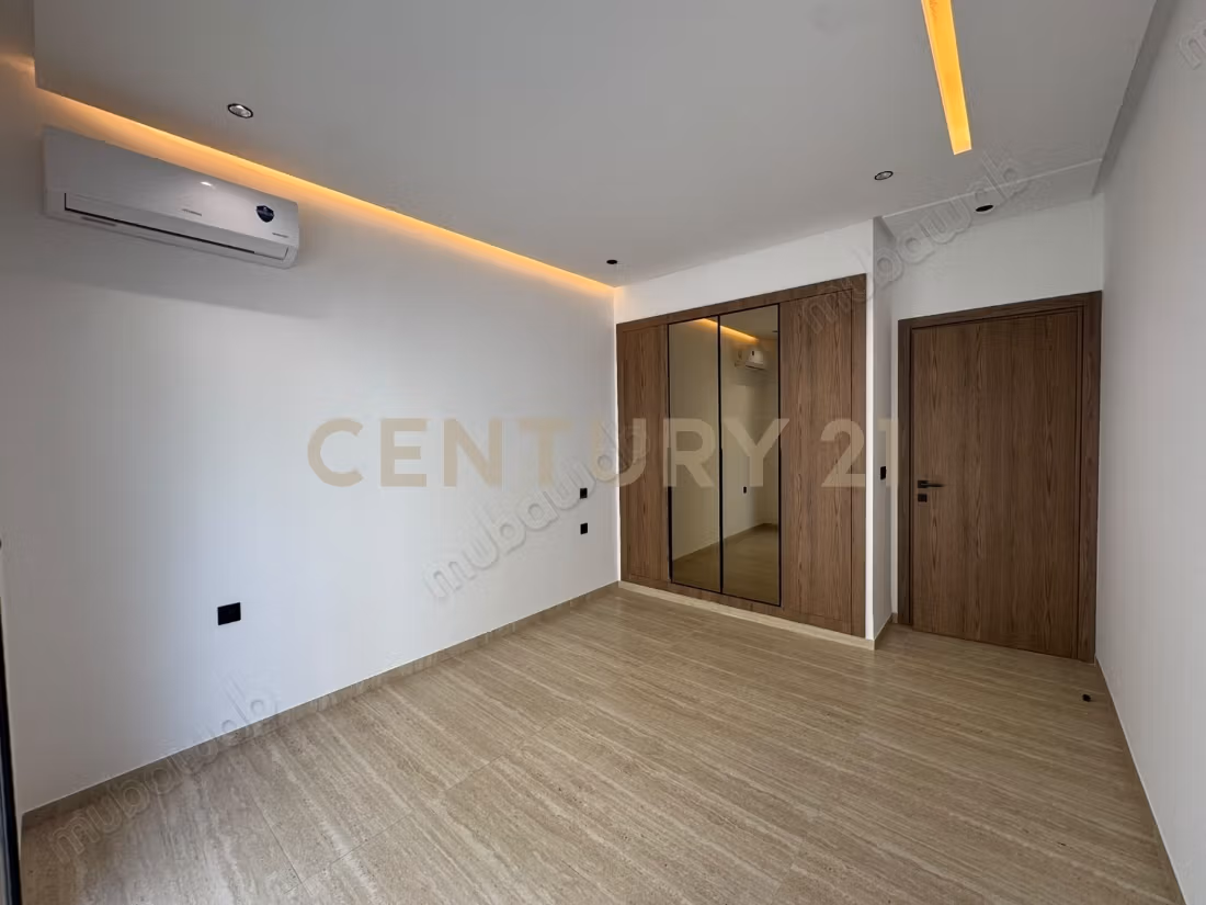 A S1 Never Lived Apartment for Rent