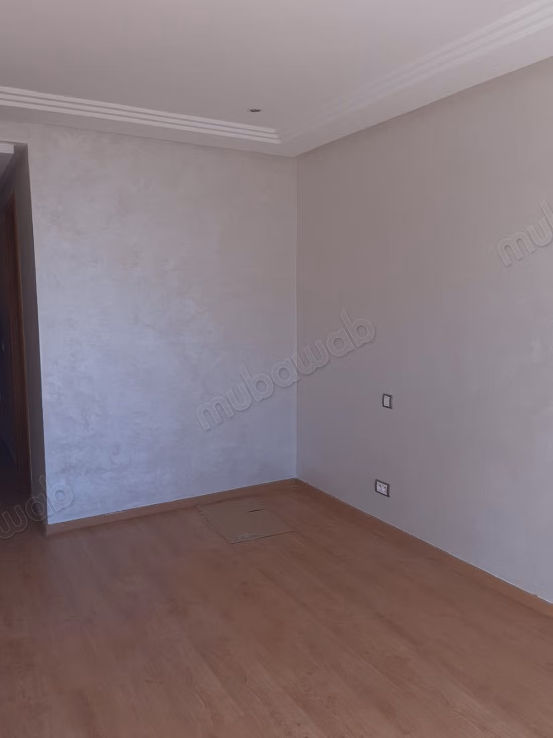 Very nice apartment for rent in Ferme Breton Hay Arraha. 1 beautiful bedroom. With elevator and terrace