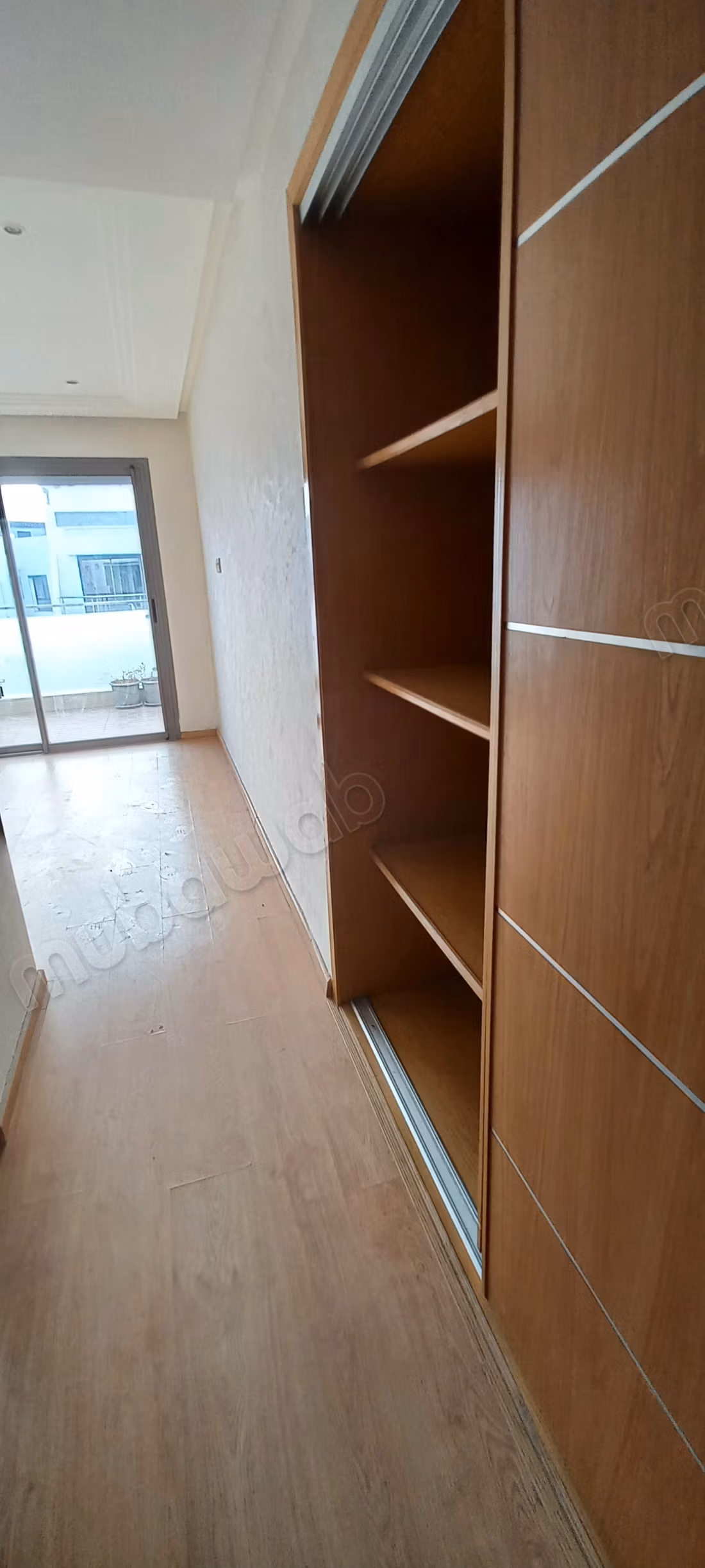 Very nice apartment for rent in Ferme Breton Hay Arraha. 1 beautiful bedroom. With elevator and terrace