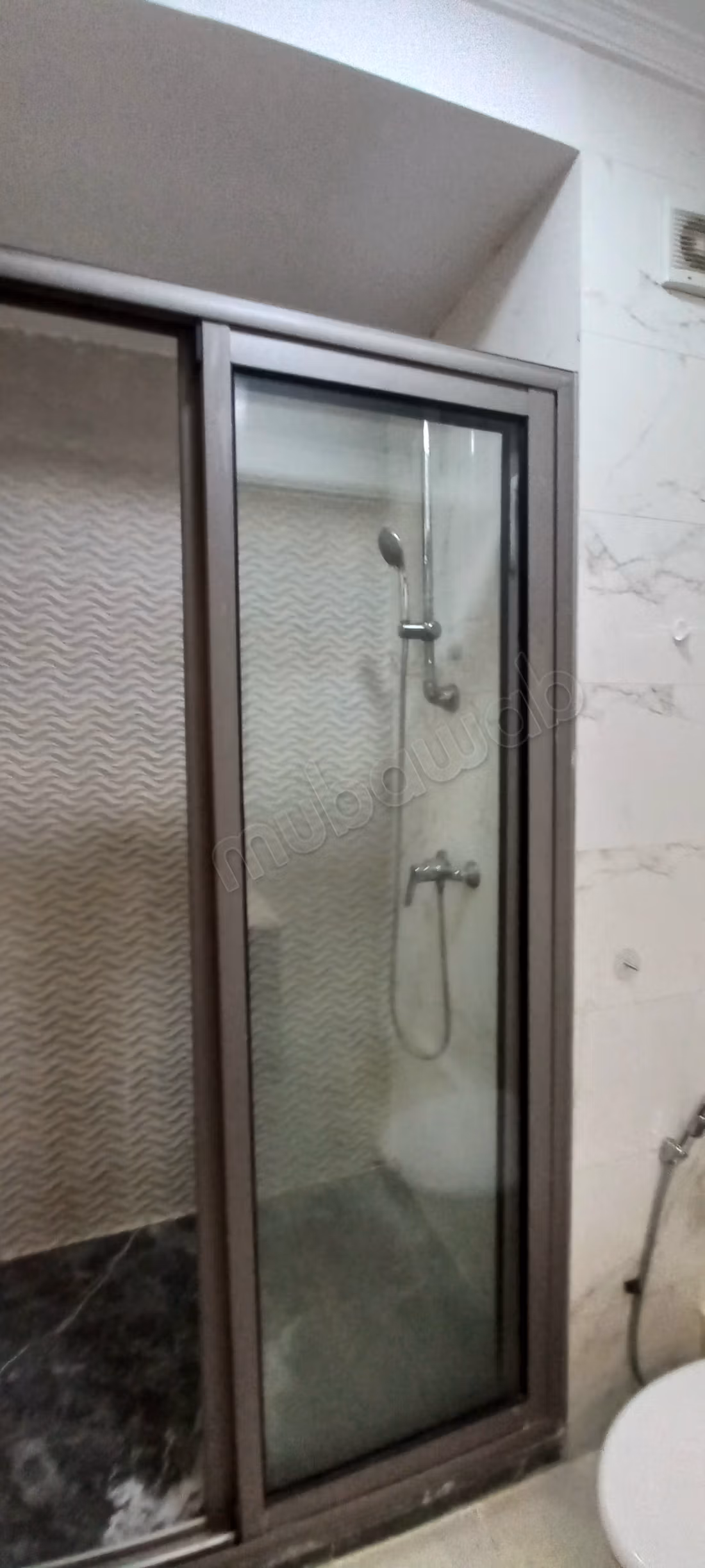 Very nice apartment for rent in Ferme Breton Hay Arraha. 1 beautiful bedroom. With elevator and terrace