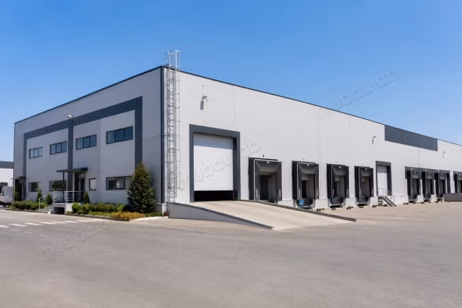 Warehouse of 2,560 m² for rent Casa Sud