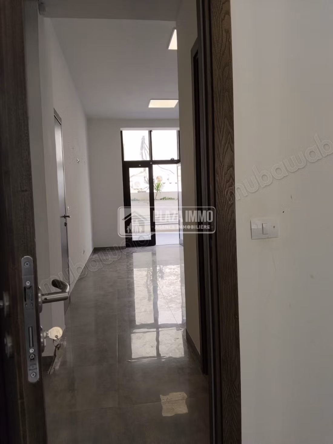 For rent an office H1 Lake 2