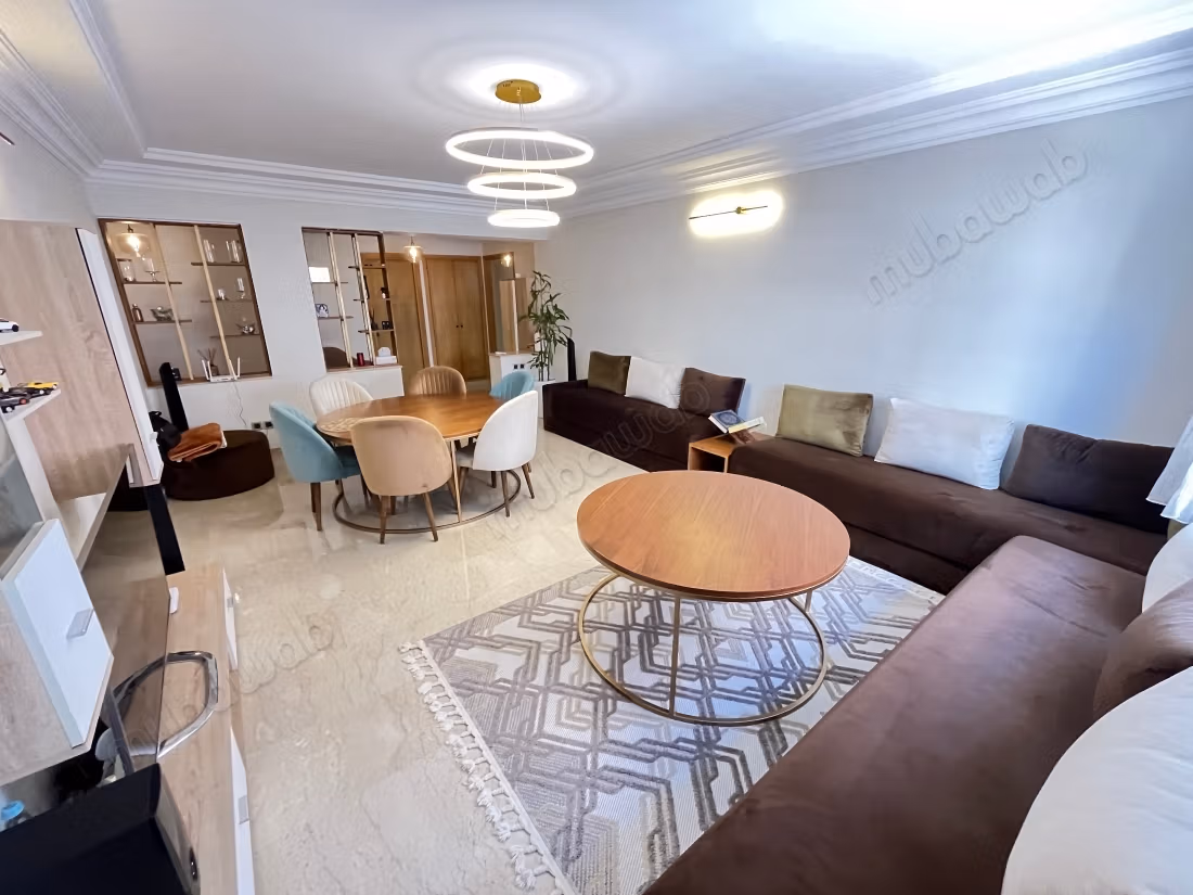 Appartement quartier des hôpitaux 2 mars — 4