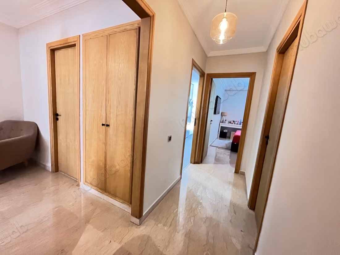 Appartement quartier des hôpitaux 2 mars — 2