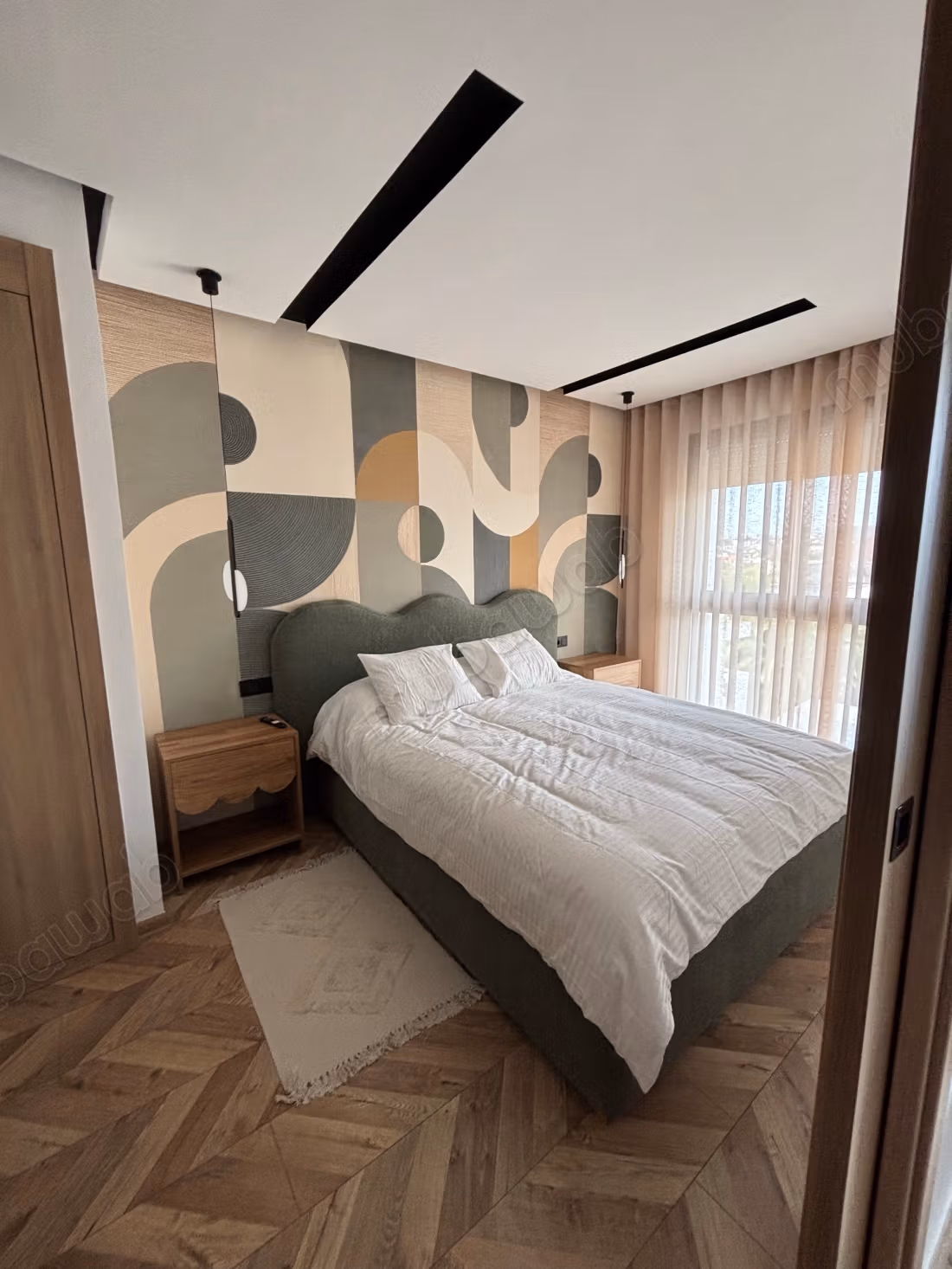 Groot nieuw gemeubileerd studio van 47 m² met privéparking. Hermitage, Casablanca