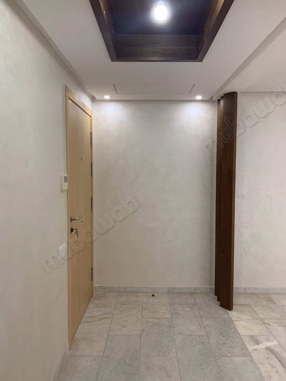 Empty apartment for rent in Darbouazza