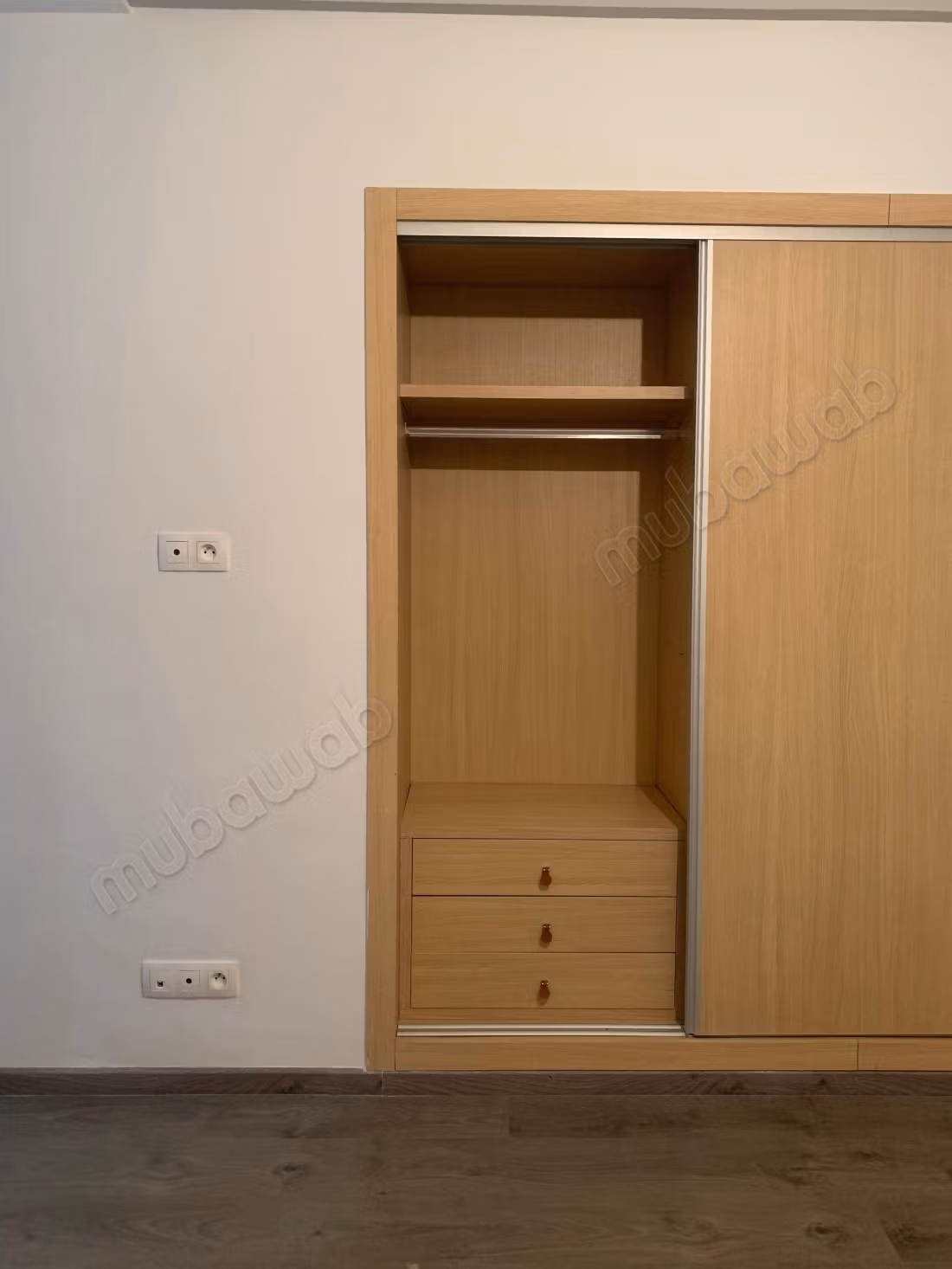 Empty apartment for rent in Darbouazza