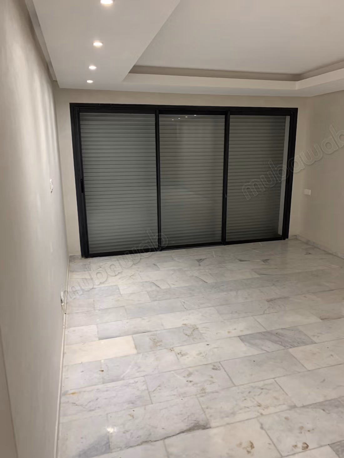 Empty apartment for rent in Darbouazza