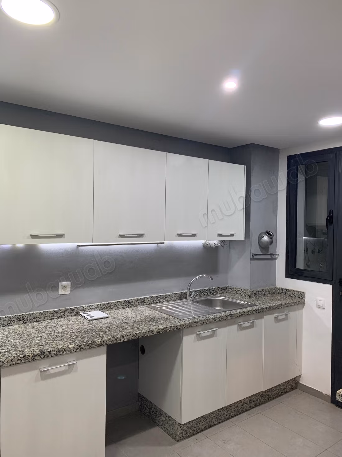 Empty apartment for rent in Darbouazza