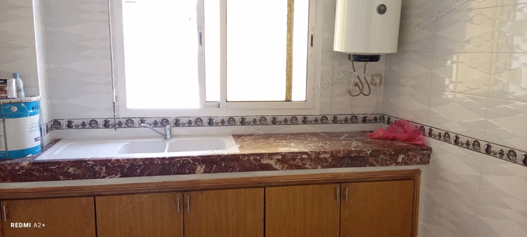 Alquile este apartamento en Hassan Centro Ciudad. Superficie total 98 m². Sistema de satélite
