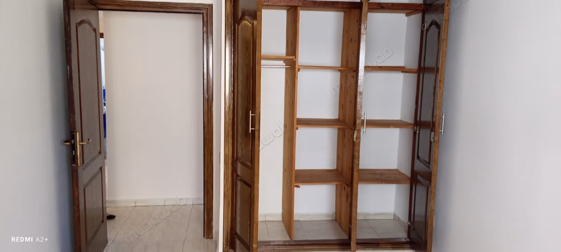 Alquile este apartamento en Hassan Centro Ciudad. Superficie total 98 m². Sistema de satélite