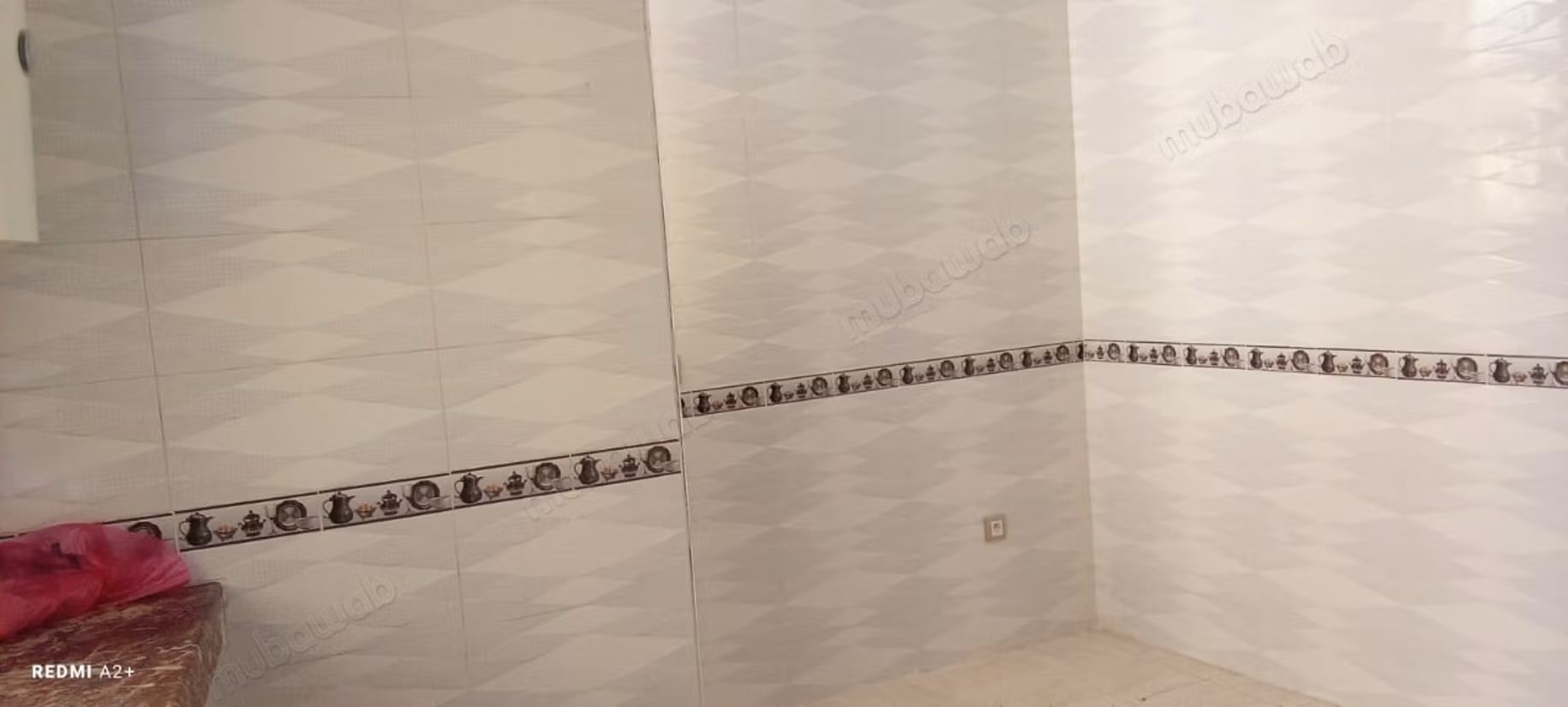 Alquile este apartamento en Hassan Centro Ciudad. Superficie total 98 m². Sistema de satélite