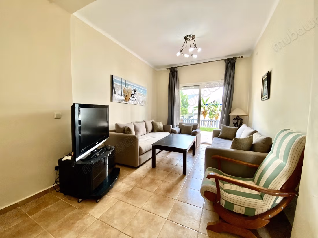 Vente d'un bel appartement à Fnideq. 
2 chambres. 
Bien meublé