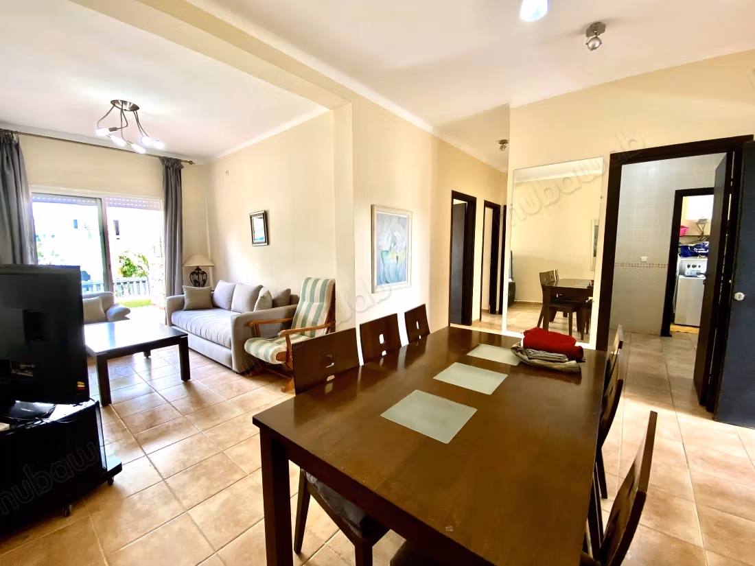Vente d'un bel appartement à Fnideq. 
2 chambres. 
Bien meublé