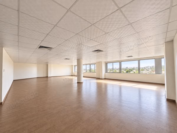 Bureau aménagé 184 m² à louer – Zénith