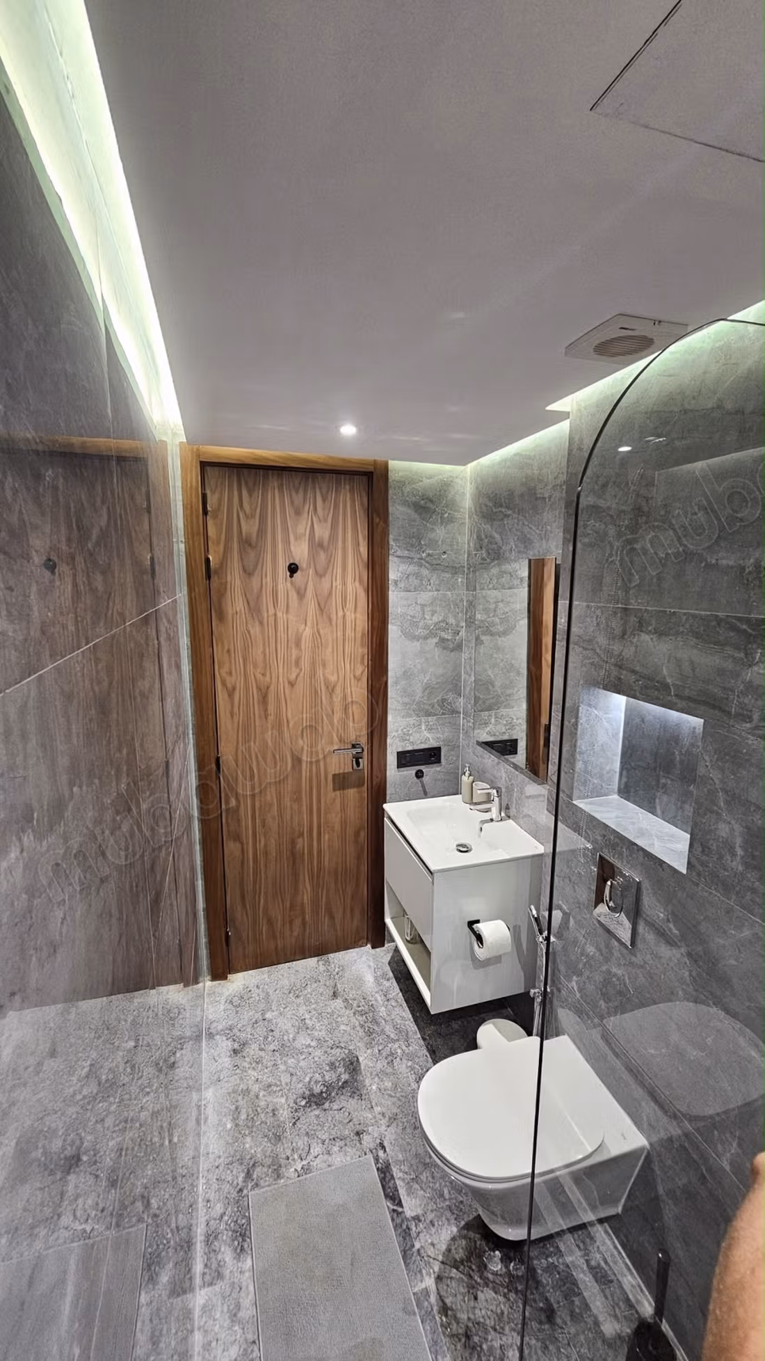 Appartamento molto bello in affitto a Mers Sultan. Superficie 42 m². Ben arredato