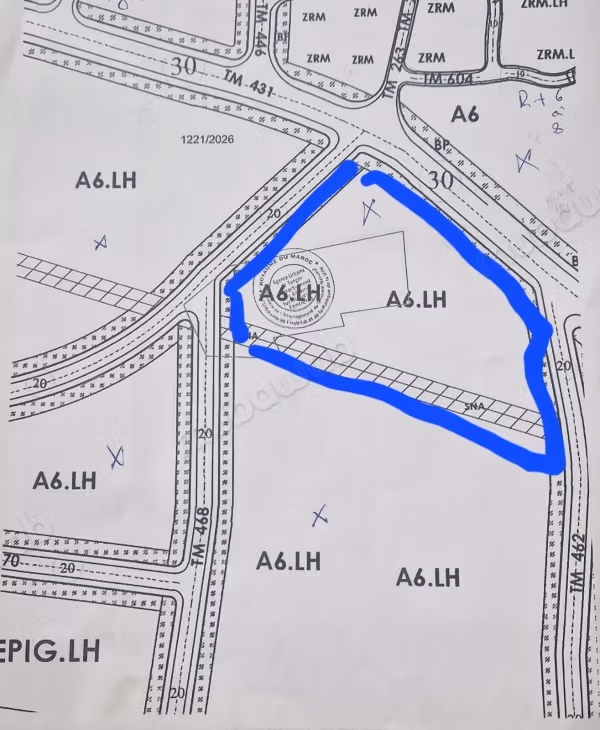 For sale: buildable land of 9,000 m²