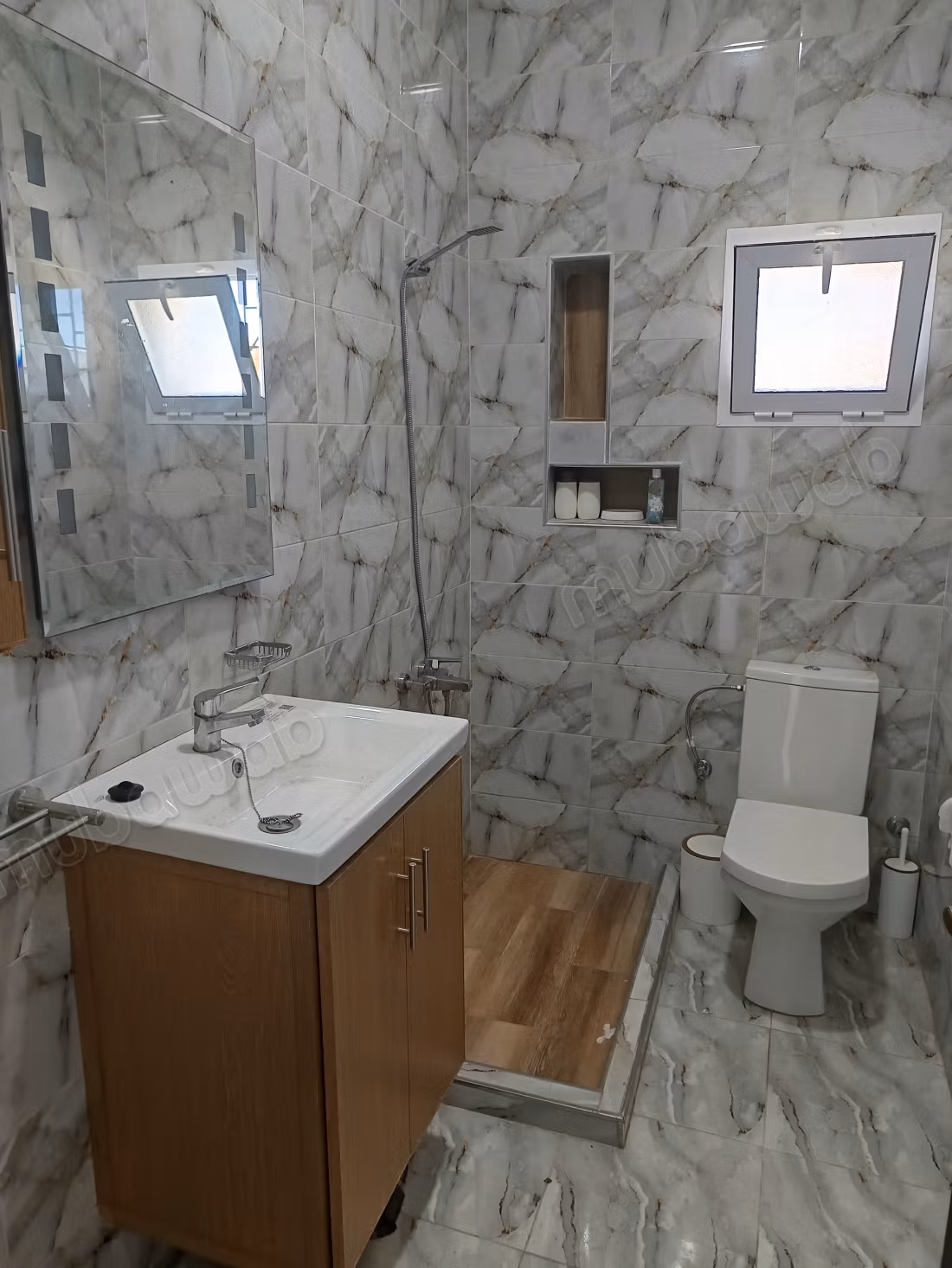 Huis te koop in Laouziyine. 5 leuke kamers. Goed ingericht