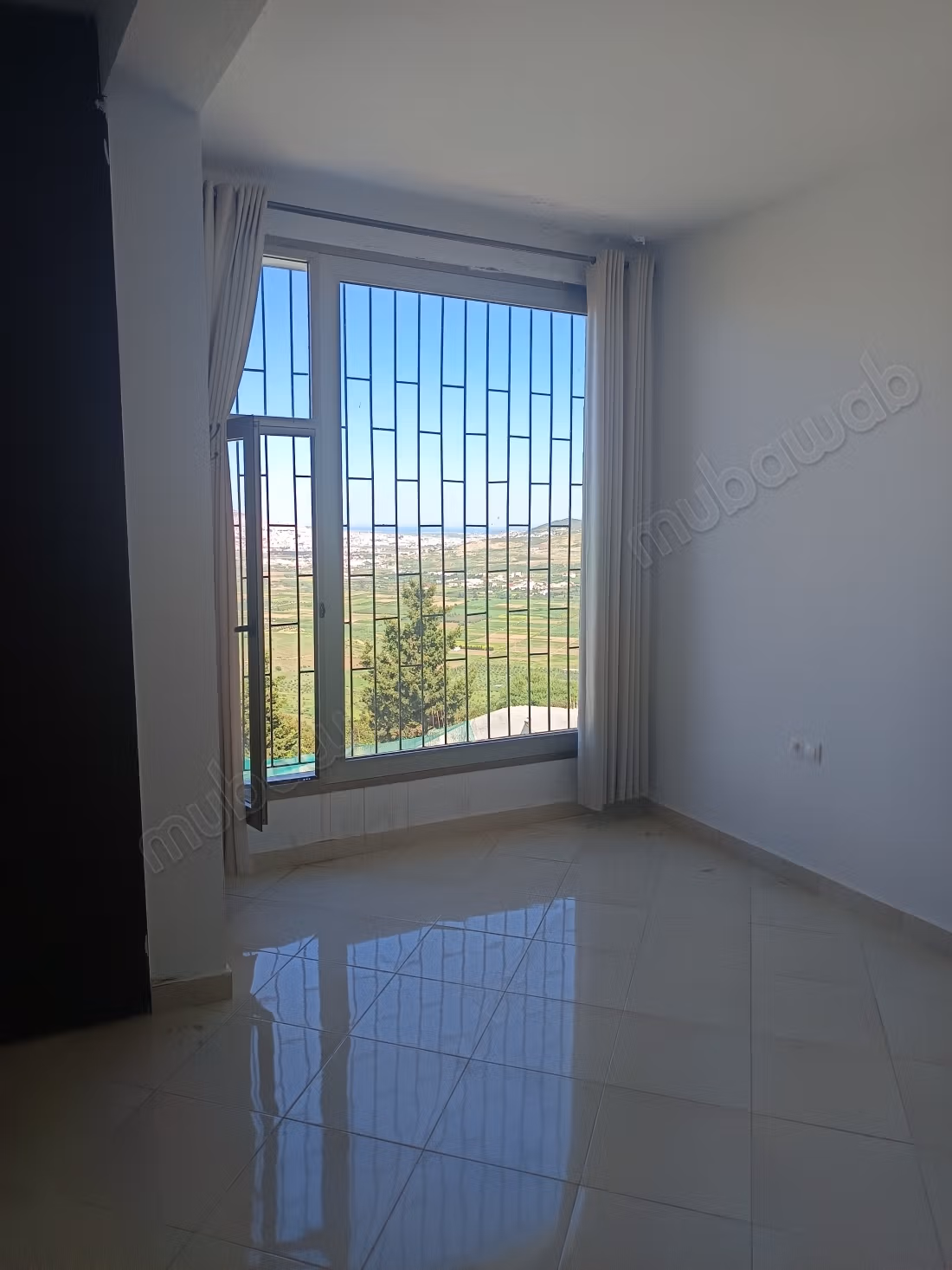 Huis te koop in Laouziyine. 5 leuke kamers. Goed ingericht