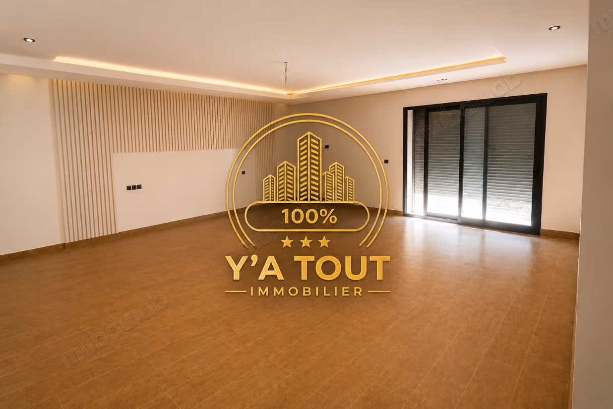 Villa semi terminada de prestigio en venta en El Menzeh