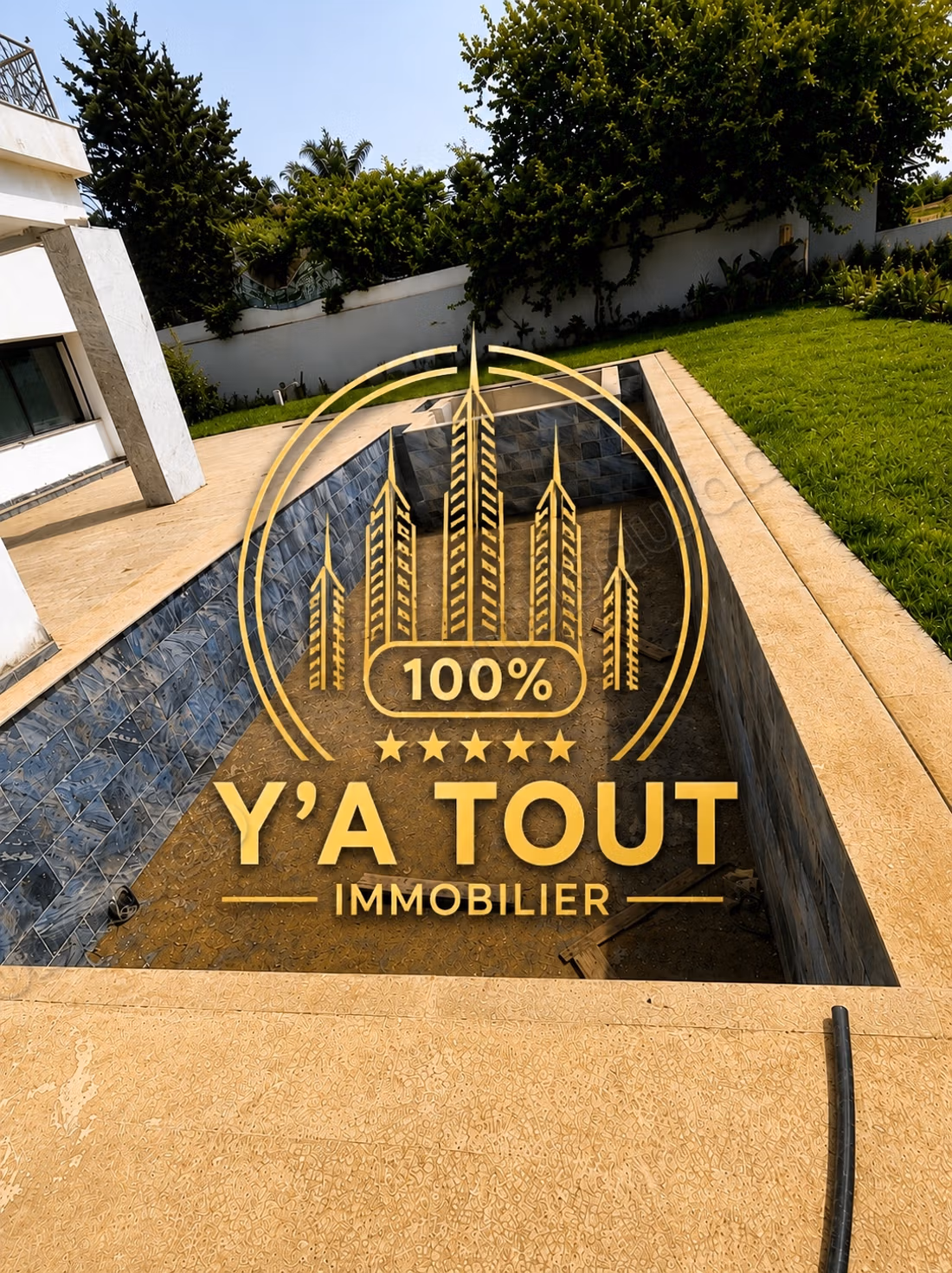Villa semi terminada de prestigio en venta en El Menzeh
