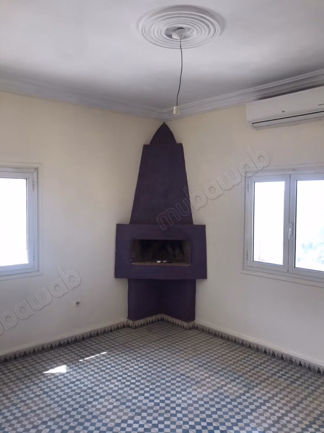 Edificio independiente con 3 apartamentos