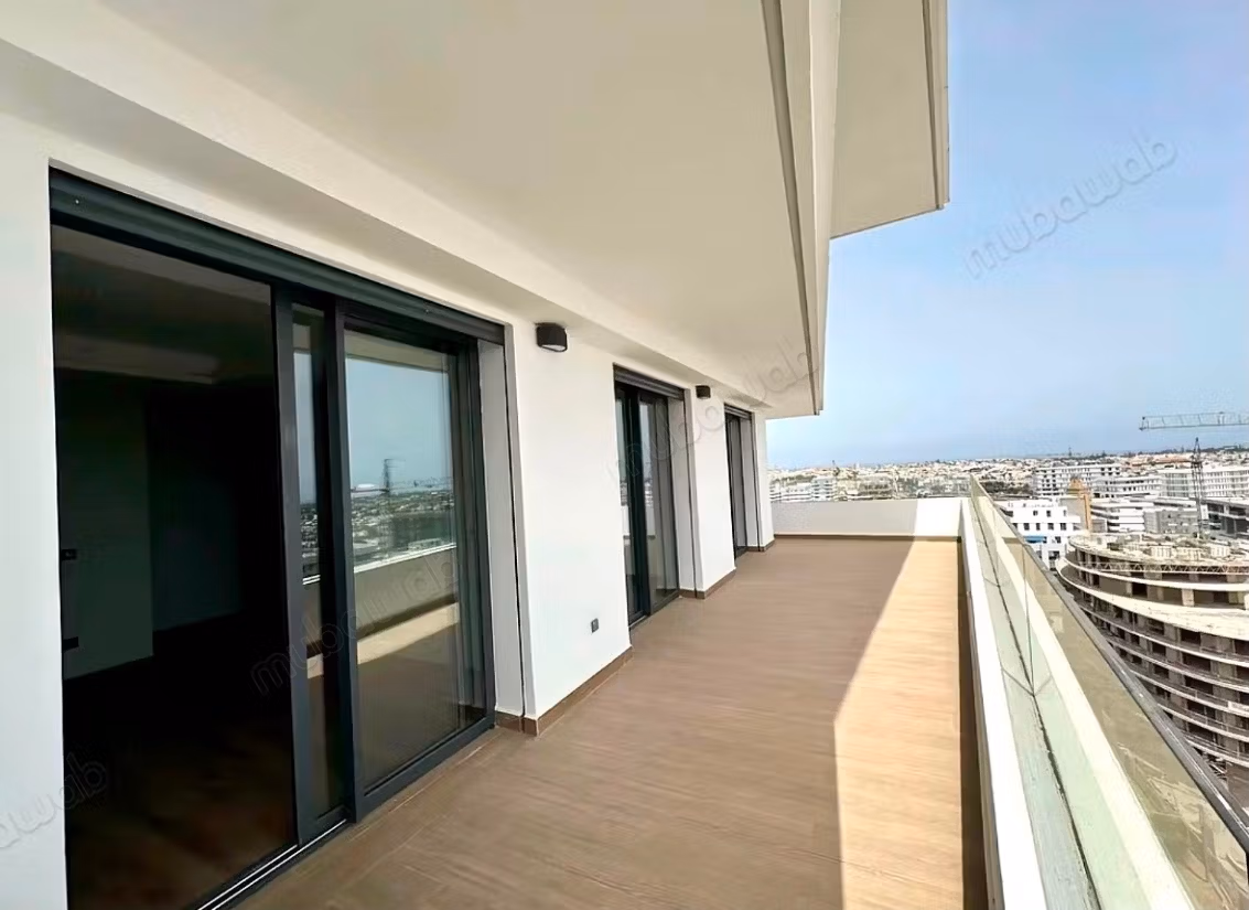 Appartement en vente à Casablanca Finance City.
3 chambres agréables.
Antenne parabolique et sécurité — 5