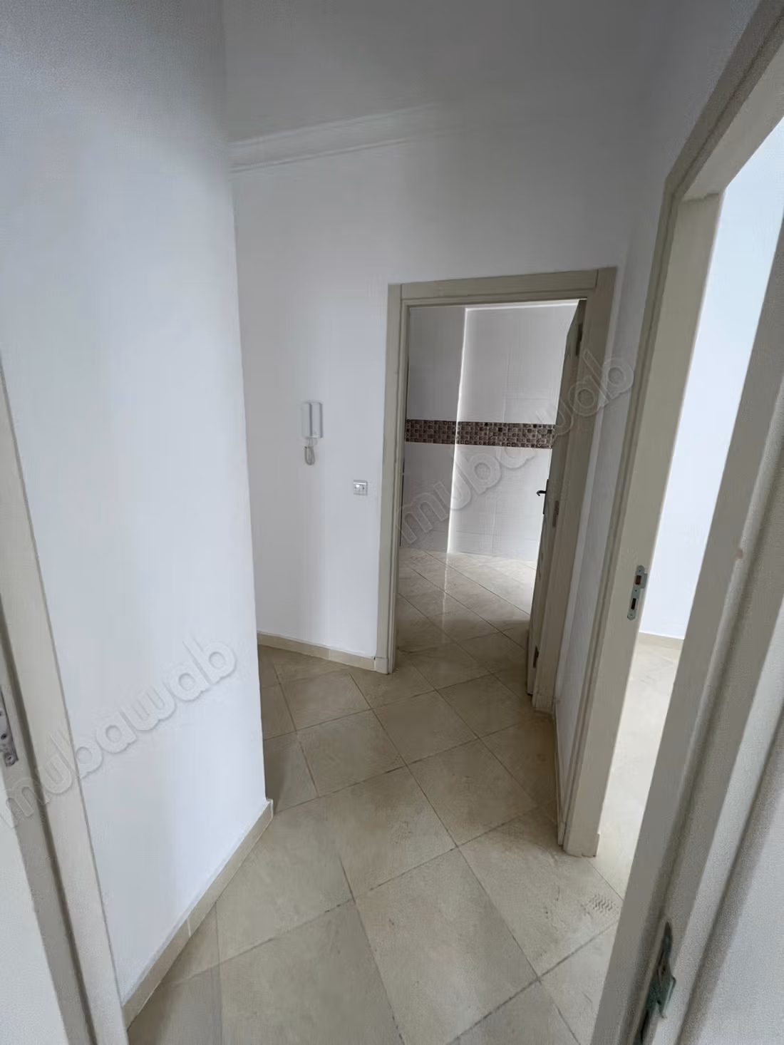 Bel appartement à vendre à Tanja Balia.
Superficie 56 m².
Ascenseur syndic spaces verts 5 minutes de malabata — 5
