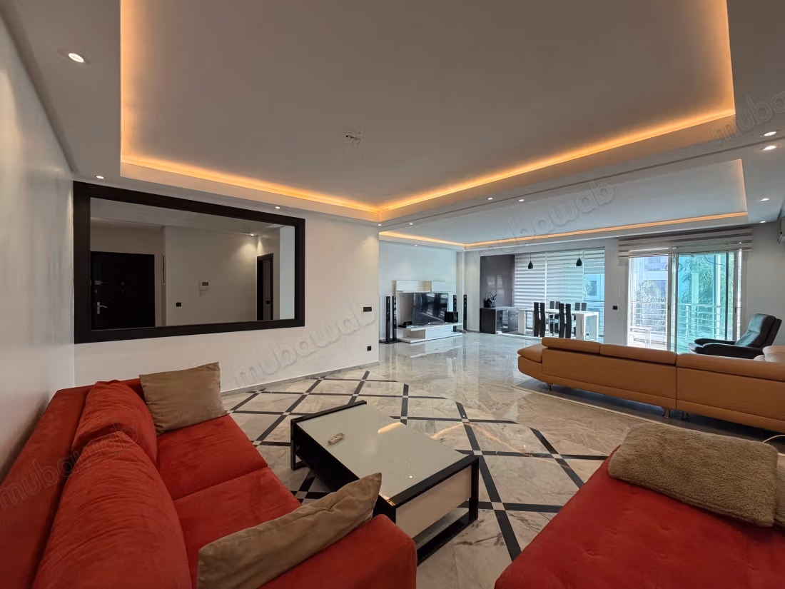 Find an apartment to buy in Racine. Small area 260 m²