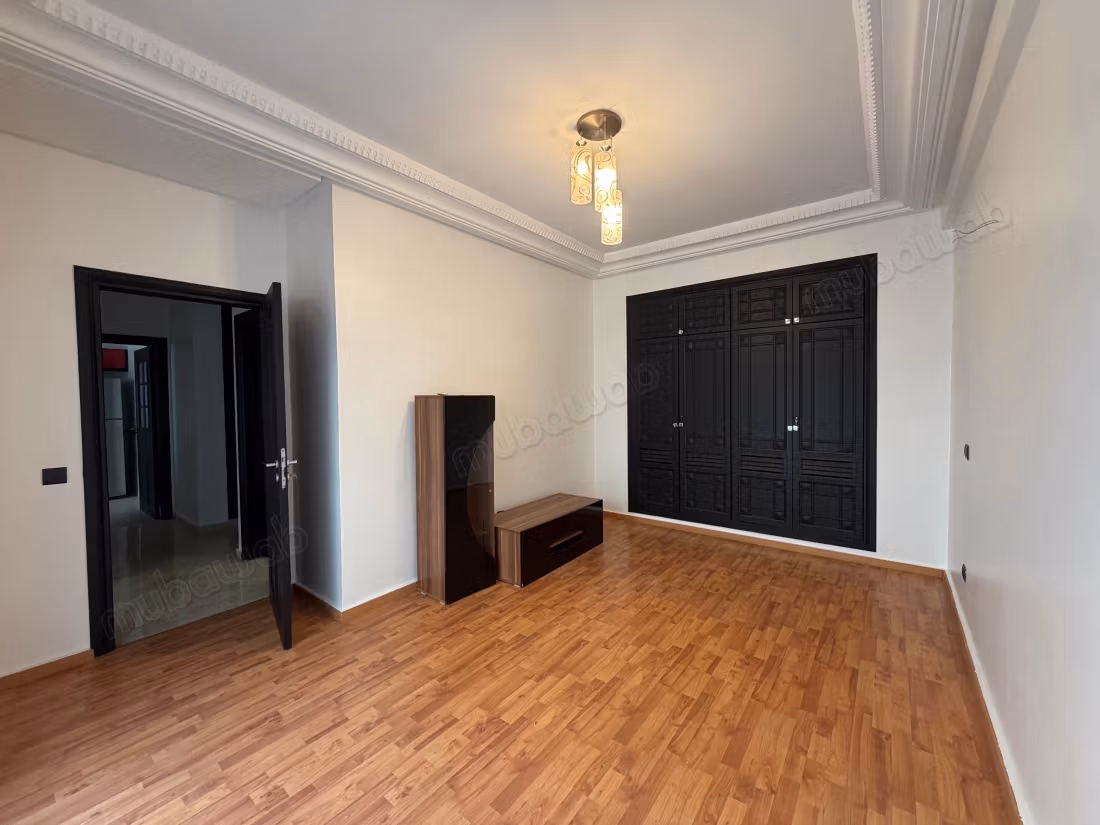 Appartement 260 m² à Racine — 27