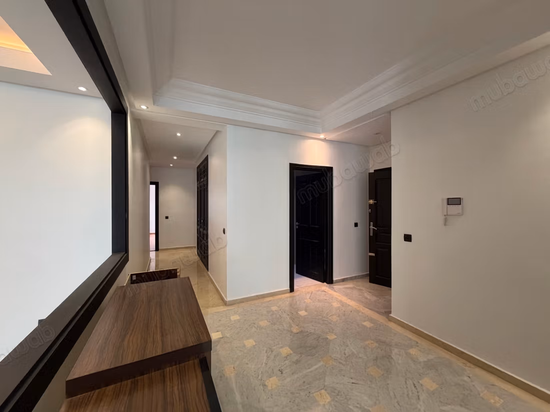 Find an apartment to buy in Racine. Small area 260 m² — 4