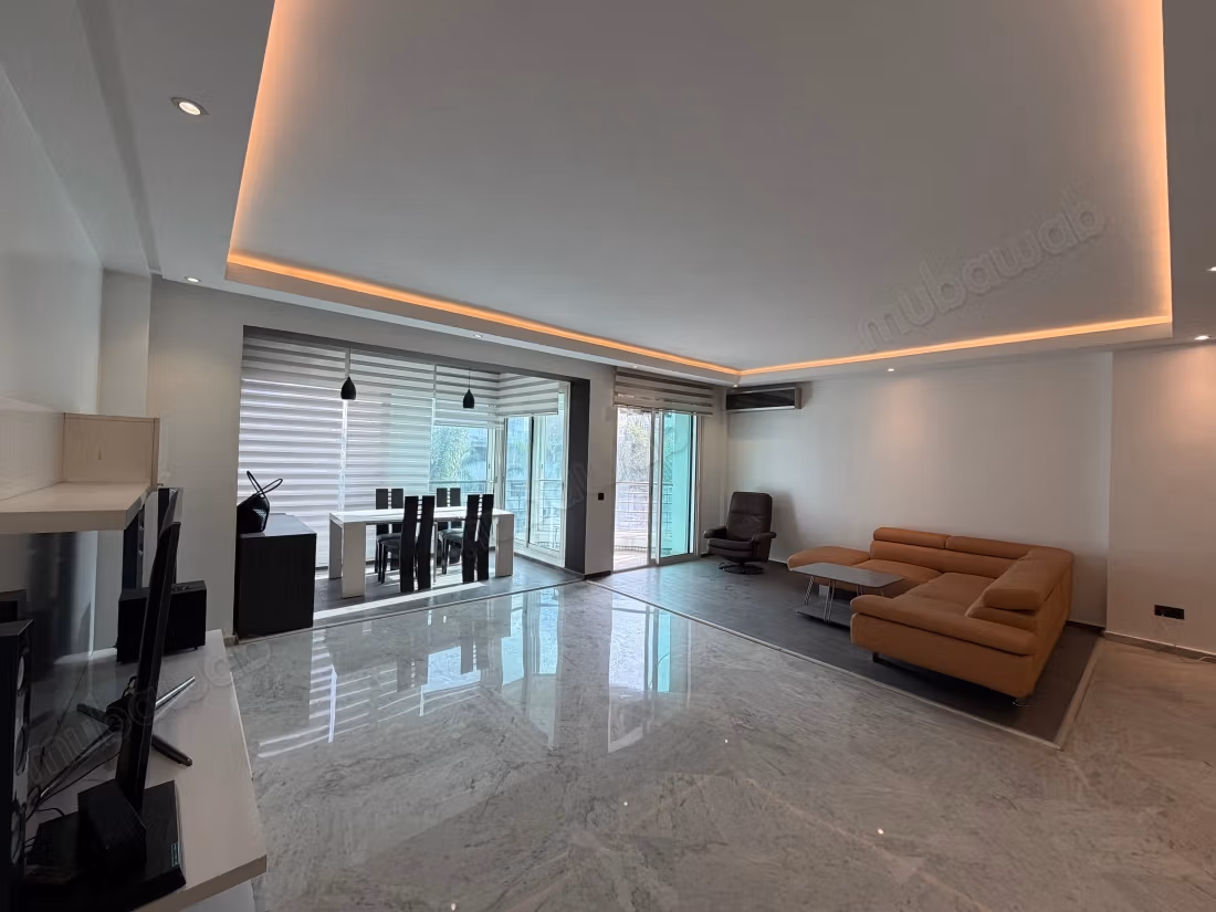 Find an apartment to buy in Racine. Small area 260 m² — 5