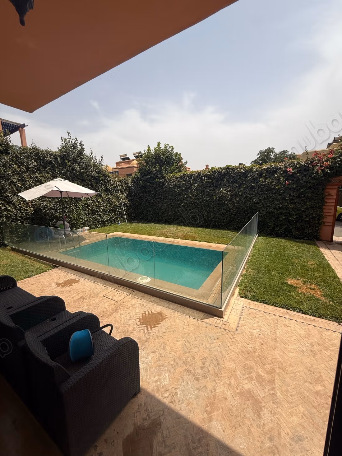Opportunity to sell a luxury villa on Route Casablanca. 7 large rooms. Concierge service available, air conditioning system